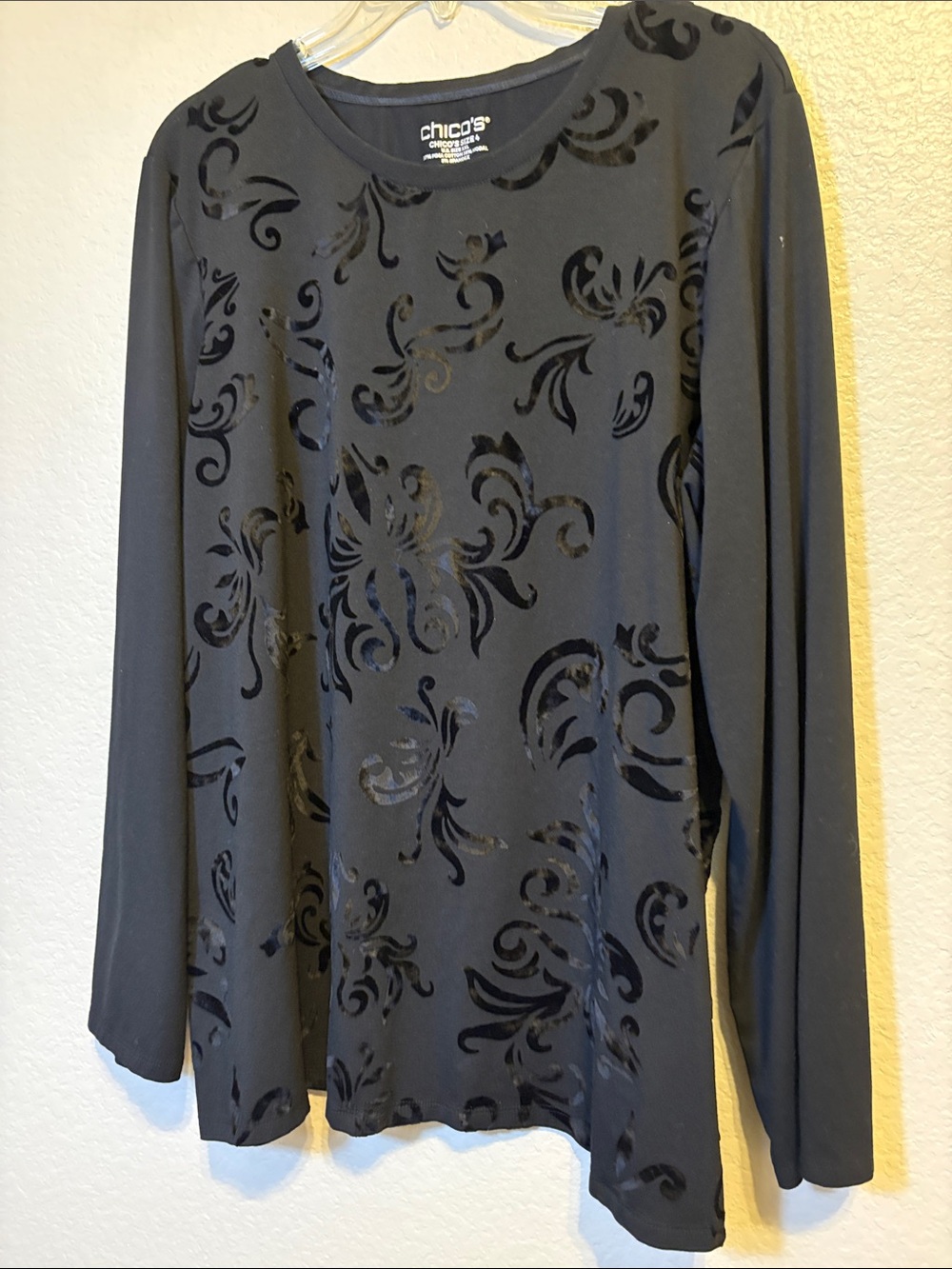 Chico's Black Long-Sleeve Velvet-Print Top